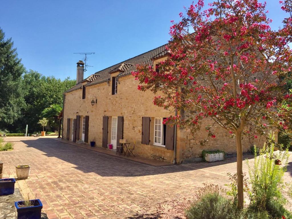 Gite Le Domaine Aubazen La Chapelle-Aubareil المظهر الخارجي الصورة